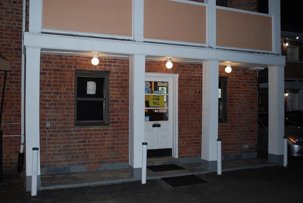 Central Motel Courtyard White Plains Esterno foto