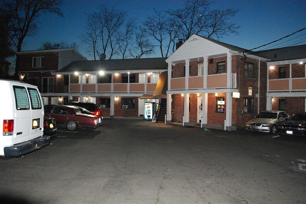 Central Motel Courtyard White Plains Esterno foto
