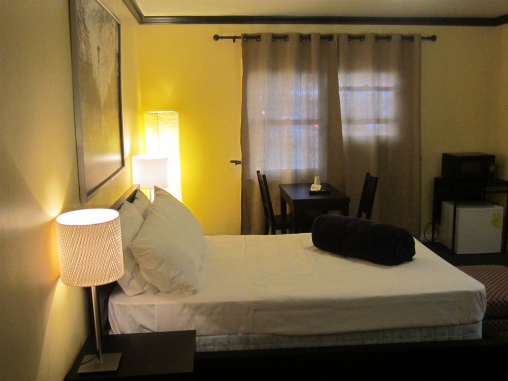 Central Motel Courtyard White Plains Esterno foto