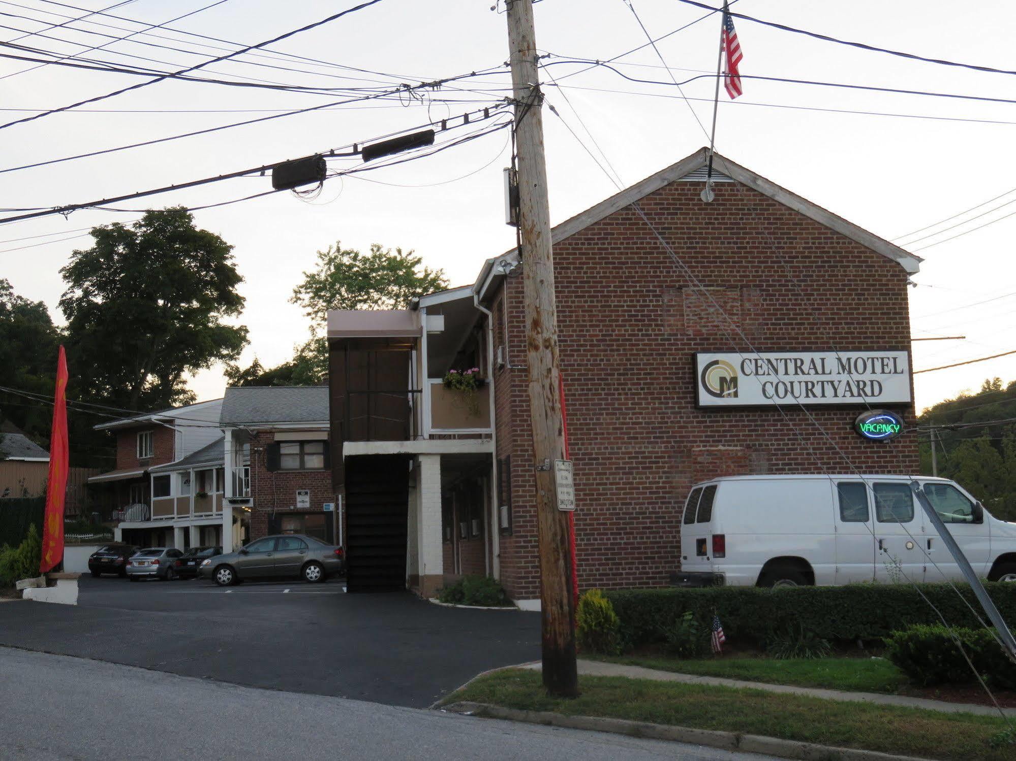 Central Motel Courtyard White Plains Esterno foto