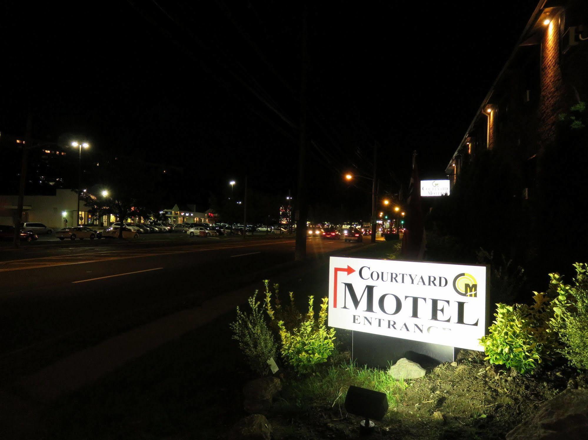 Central Motel Courtyard White Plains Esterno foto