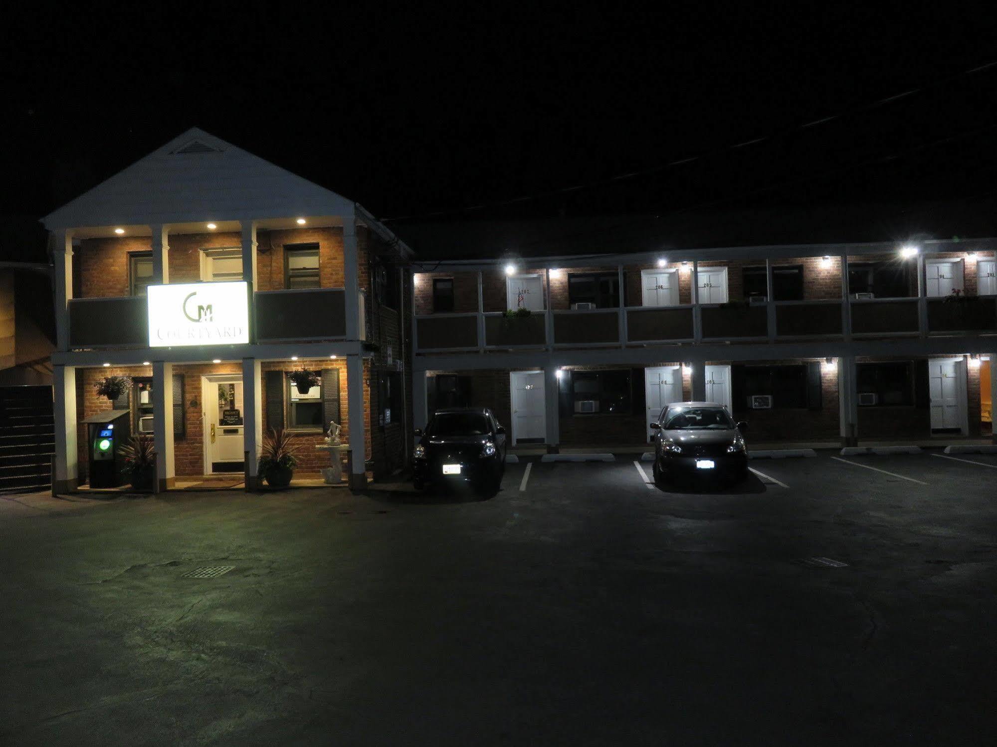 Central Motel Courtyard White Plains Esterno foto