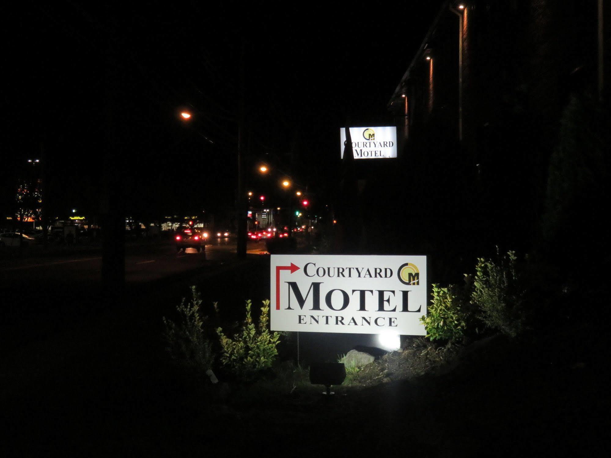 Central Motel Courtyard White Plains Esterno foto