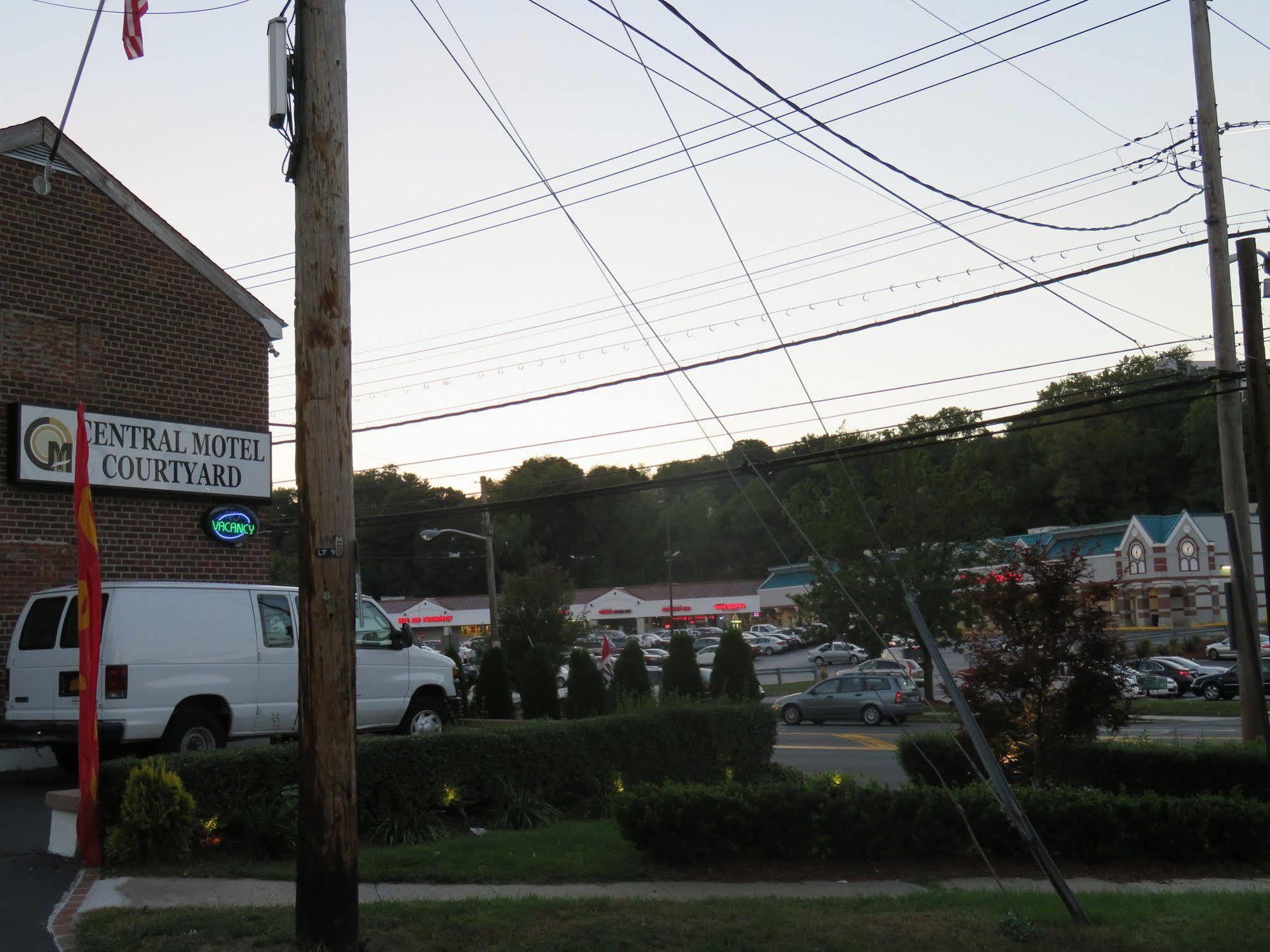 Central Motel Courtyard White Plains Esterno foto